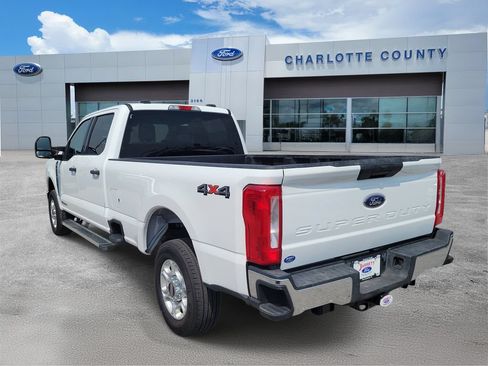 Used 2025 Ford F250 XLT AWD/4WD image 3