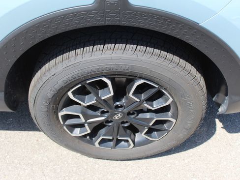 Used 2023 Hyundai Santa Cruz SEL w/ Activity Package FWD image 9