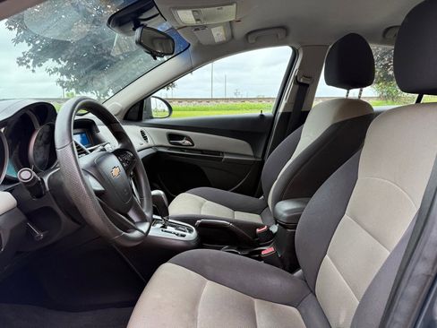 Used 2012 Chevrolet Cruze LS w/ Connectivity Package image 9