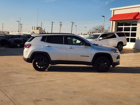 New 2026 Jeep Compass Latitude AWD/4WD image 7