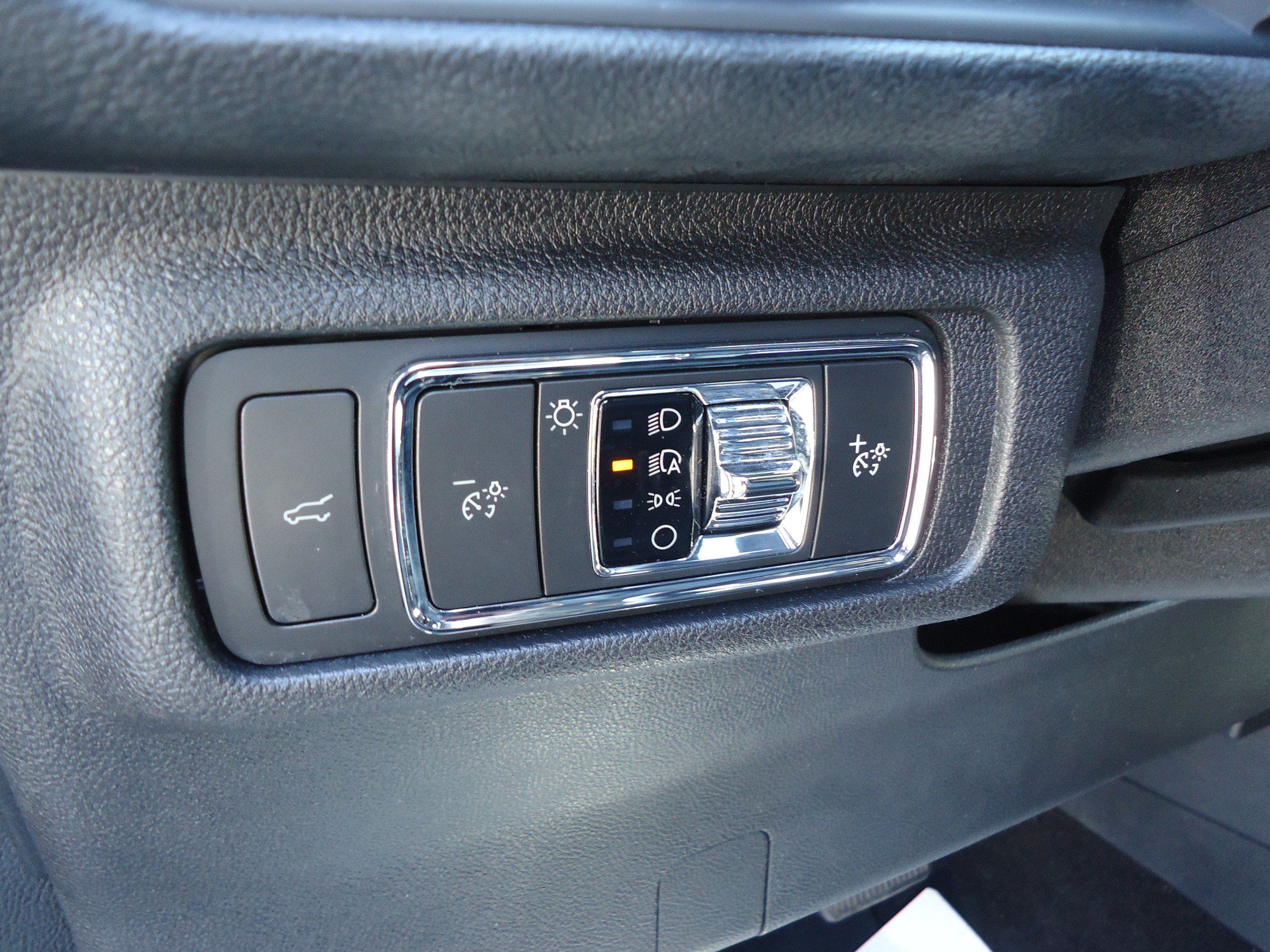 Used 2022 Lincoln Corsair AWD w/ Premium Package image 14