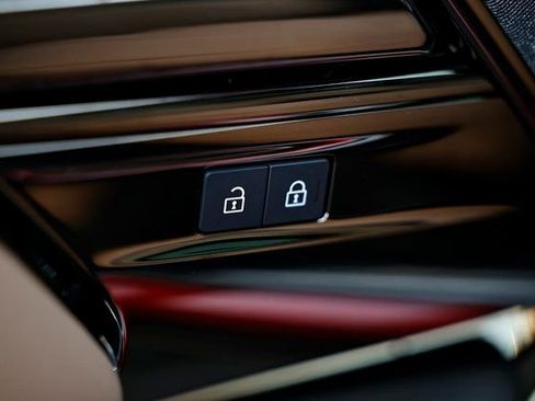 New 2025 Land Rover Range Rover Sport SE image 20