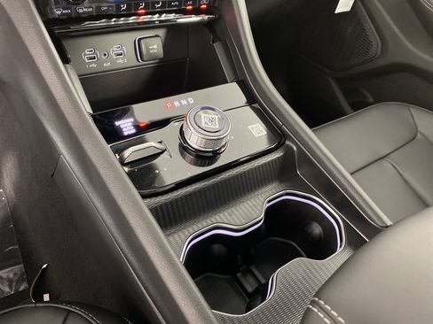 New 2025 Jeep Grand Cherokee L Limited w/ Black Appearance Package image 29