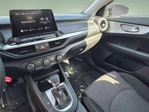 Used 2024 Kia Forte LXS image 24