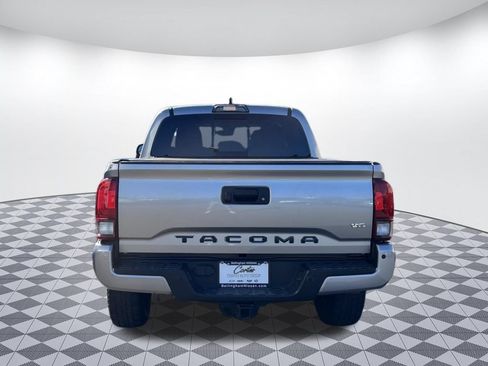 Used 2018 Toyota Tacoma TRD Off-Road w/ Technology Package AWD/4WD image 6