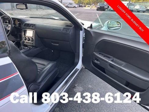 Used 2012 Dodge Challenger R/T RWD image 9