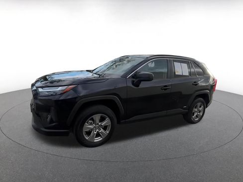 Used 2025 Toyota RAV4 LE image 8