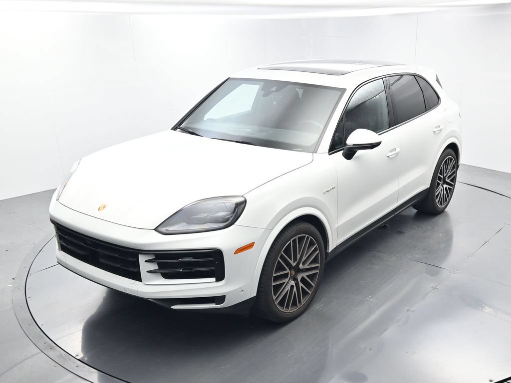 Certified 2025 Porsche Cayenne S AWD/4WD image 29