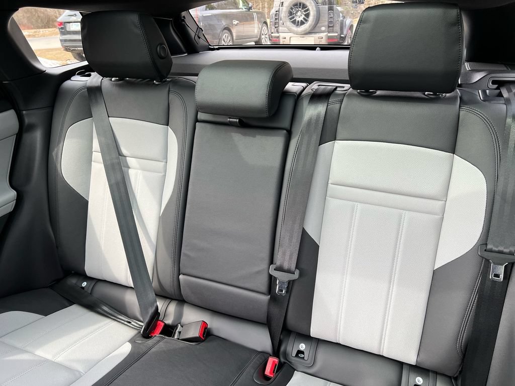 New 2026 Land Rover Range Rover Evoque Dynamic SE AWD/4WD image 21