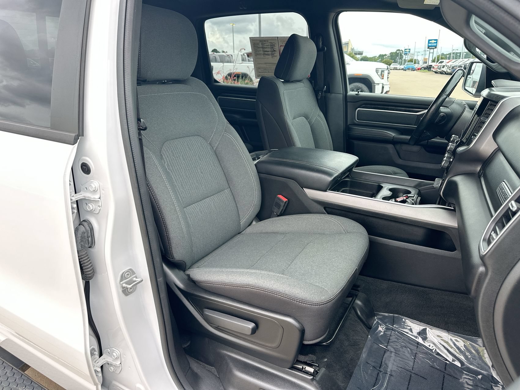 Used 2023 RAM 1500 Big Horn AWD/4WD image 24