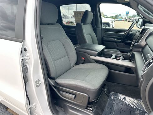 Used 2023 RAM 1500 Big Horn AWD/4WD image 24