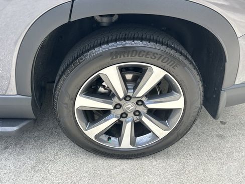 Used 2025 Honda Pilot Elite image 25