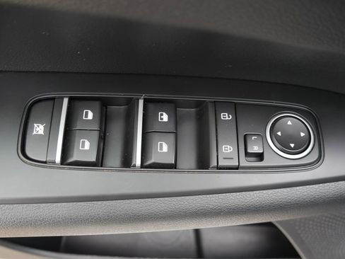 Used 2022 Kia Forte LXS image 28