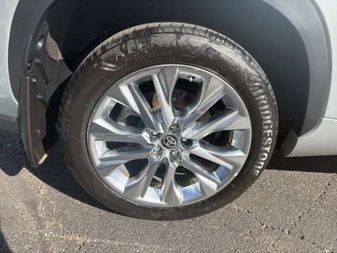 Used 2023 Toyota Highlander Limited AWD/4WD image 36
