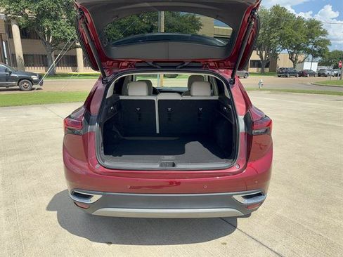 Used 2022 Buick Envision Essence w/ Technology Package I FWD image 6