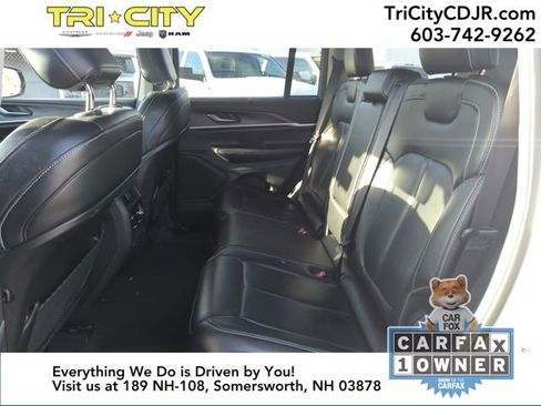 Used 2023 Jeep Grand Cherokee Limited w/ Luxury Tech Group II image 23