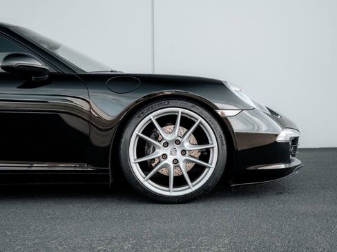 Used 2014 Porsche 911 Carrera image 17