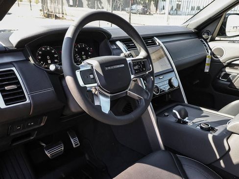 New 2026 Land Rover Discovery Limited Edition AWD/4WD image 27