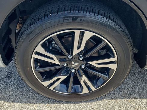 Used 2024 Mitsubishi Eclipse Cross SEL AWD/4WD image 5