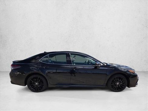 Used 2024 Toyota Camry XSE FWD image 4