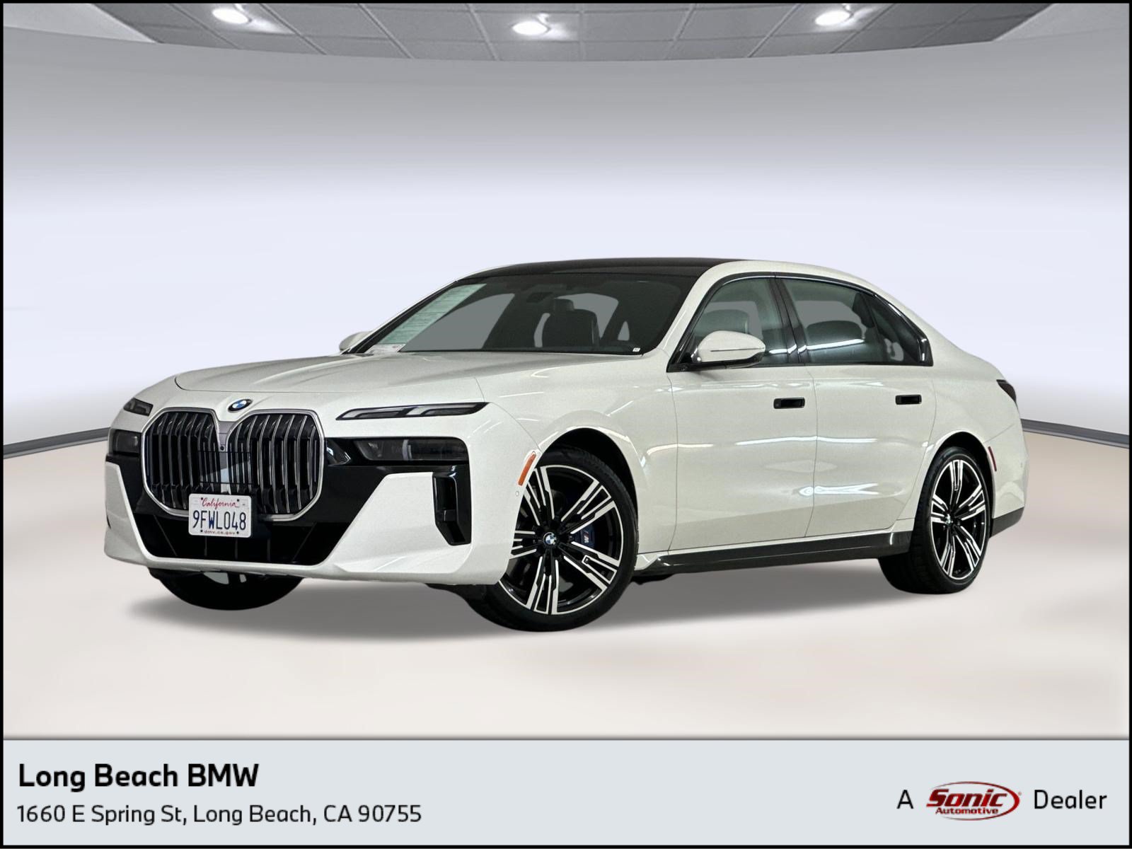 Used 2023 BMW 740i RWD image 1