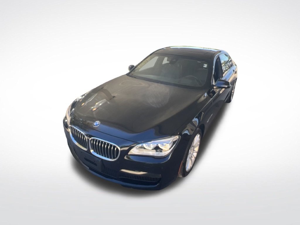 Used 2015 BMW 750Li xDrive AWD/4WD image 36