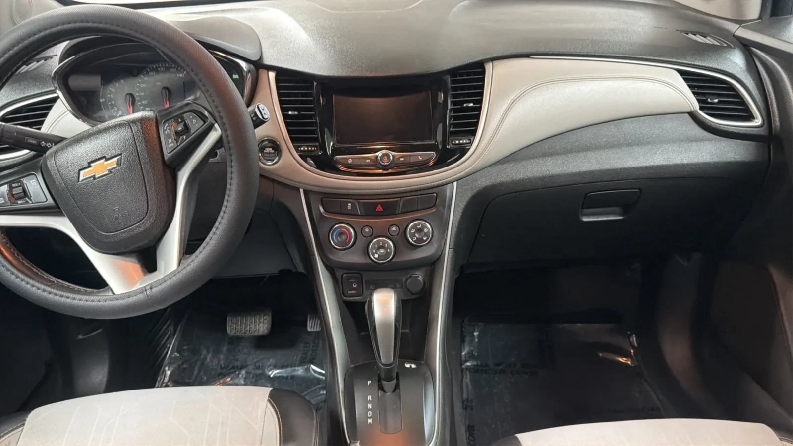 Used 2018 Chevrolet Trax LT w/ Driver Confidence Package FWD image 16