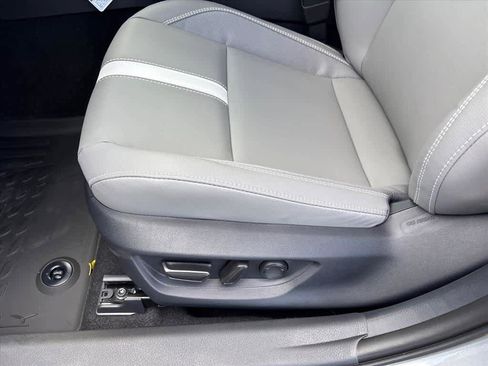 New 2026 Toyota Camry SE FWD image 23