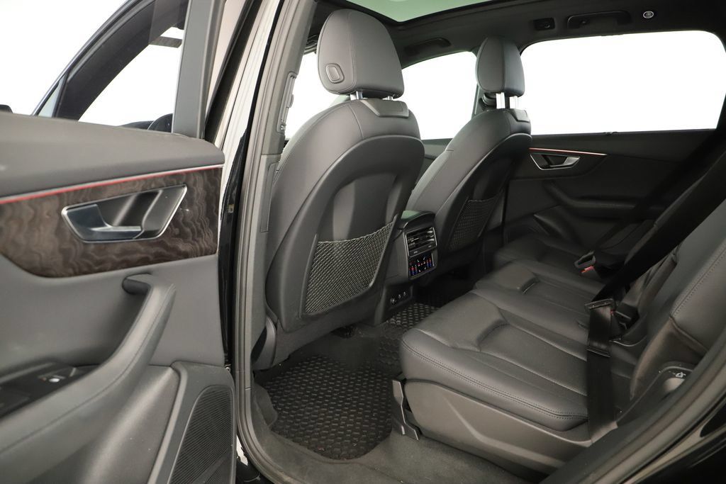 Certified 2022 Audi Q7 3.0T Prestige w/ Prestige Package AWD/4WD image 27