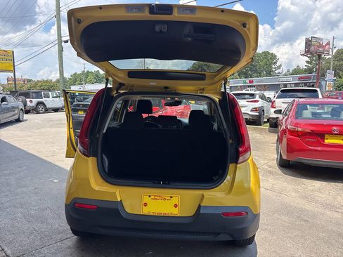 Used 2020 Kia Soul S FWD image 15