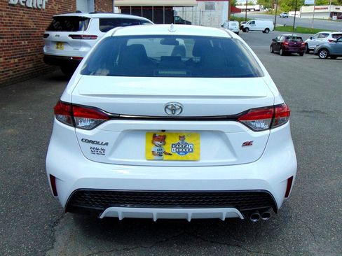 Used 2022 Toyota Corolla SE image 6