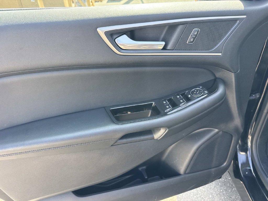 Used 2020 Ford Edge SEL w/ Convenience Package FWD image 21