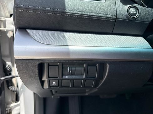 Used 2018 Subaru Outback 2.5i Premium AWD/4WD image 31
