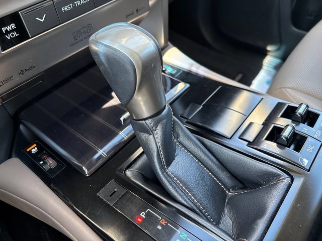 Used 2021 Lexus GX 460 Premium w/ Accessory Package AWD/4WD image 21