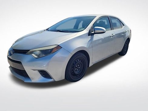 Used 2015 Toyota Corolla LE FWD image 4