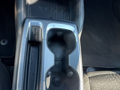 Used 2025 Chevrolet Equinox EV LT FWD image 25