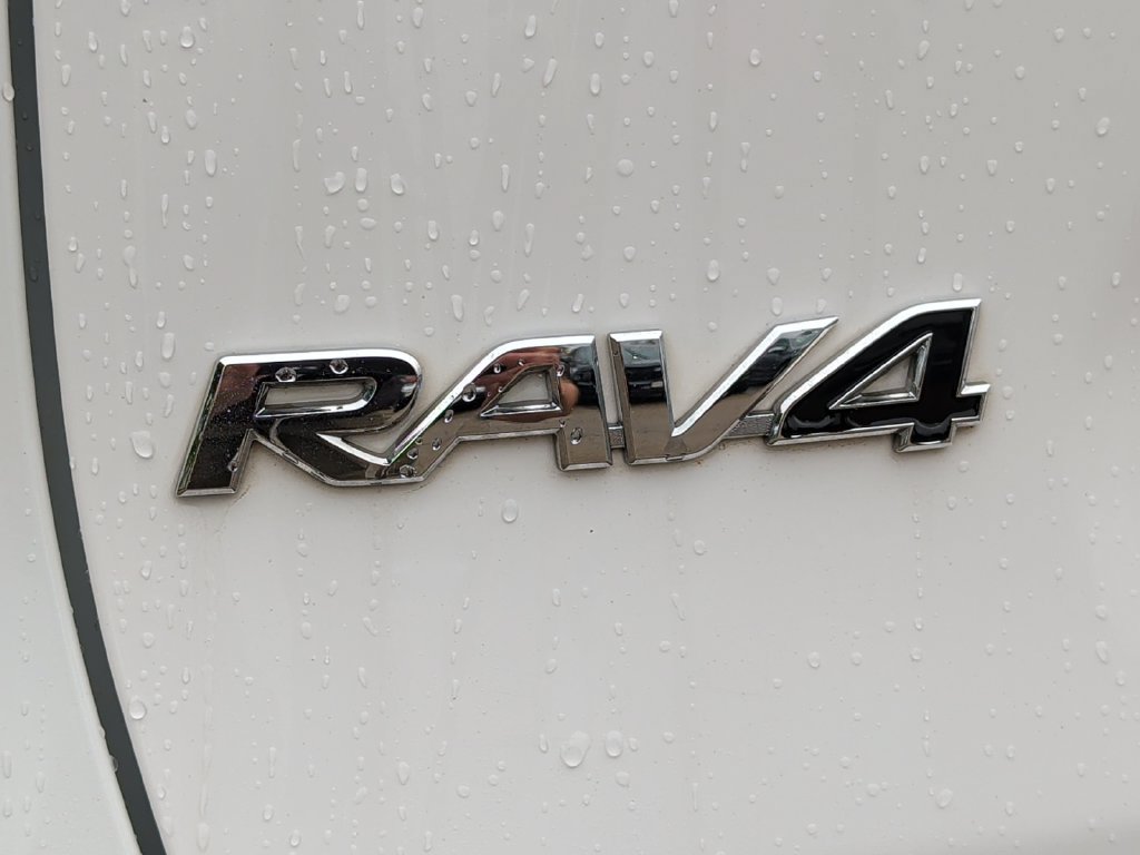 Used 2025 Toyota RAV4 LE AWD/4WD image 41