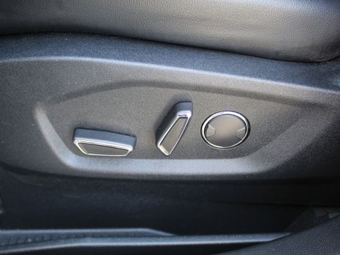 Used 2019 Ford Edge Titanium w/ Equipment Group 301A image 23