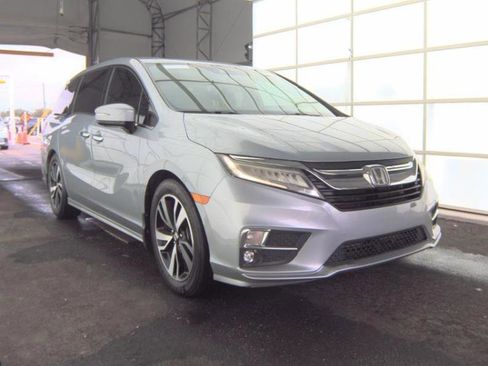 Used 2019 Honda Odyssey Elite image 3