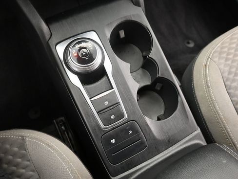Used 2020 Ford Escape SE image 20