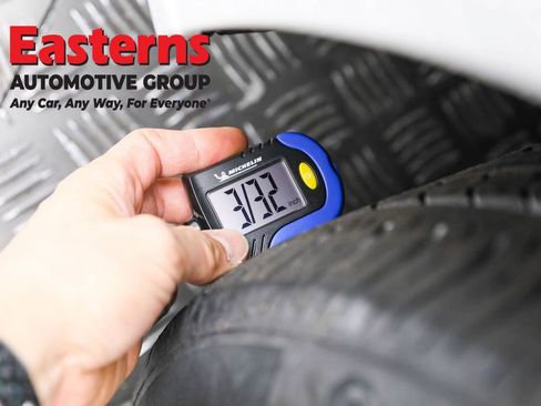 Used 2019 Tesla Model 3 Standard Range image 25