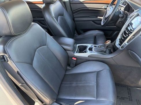 Used 2013 Cadillac SRX Luxury image 11