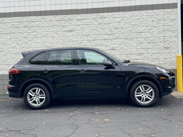 Used 2016 Porsche Cayenne w/ Premium Package AWD/4WD image 40