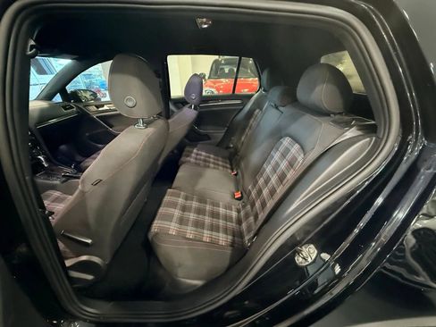 Used 2017 Volkswagen GTI S image 10