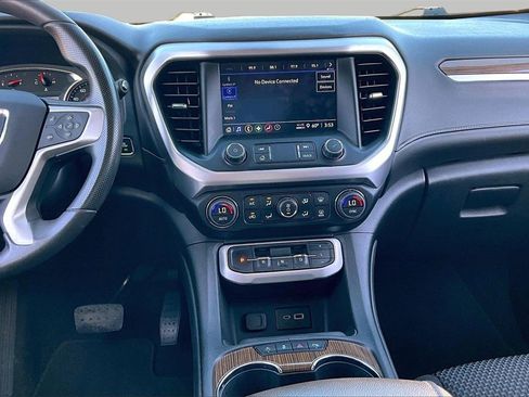 Used 2023 GMC Acadia SLE image 6