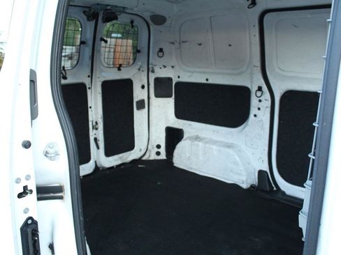 Used 2020 Nissan NV200 SV w/ Sliding Glass Door Package FWD image 19