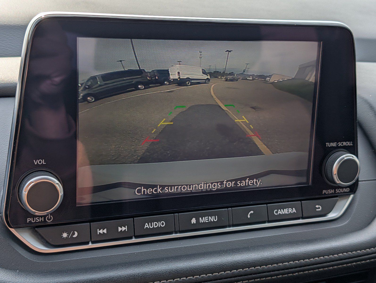 Used 2024 Nissan Rogue S FWD image 25