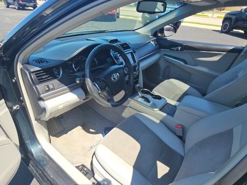 Used 2012 Toyota Camry XLE w/ Leather Pkg FWD image 25