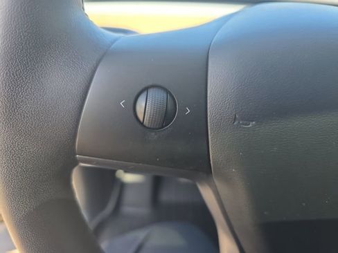 Used 2020 Tesla Model Y Long Range AWD/4WD image 20