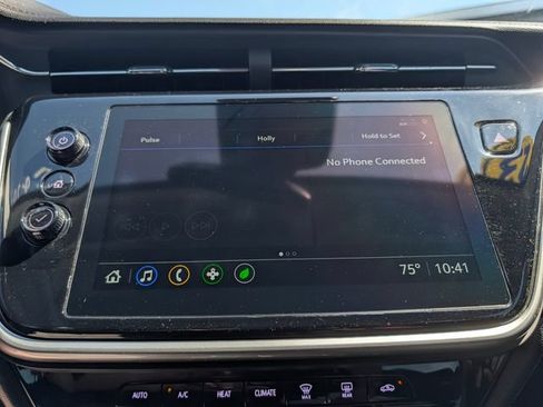 Used 2023 Chevrolet Bolt EUV LT w/ Convenience Package FWD image 25
